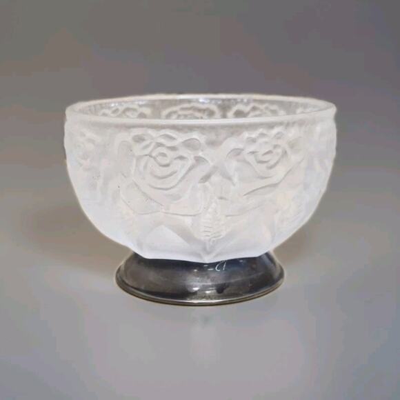 VINTAGE TOWLE WILLIAM ADAMS WA ITALY FROSTED GLASS RELIEF ROSE BOWL SILVERPLATE - Picture 1 of 4